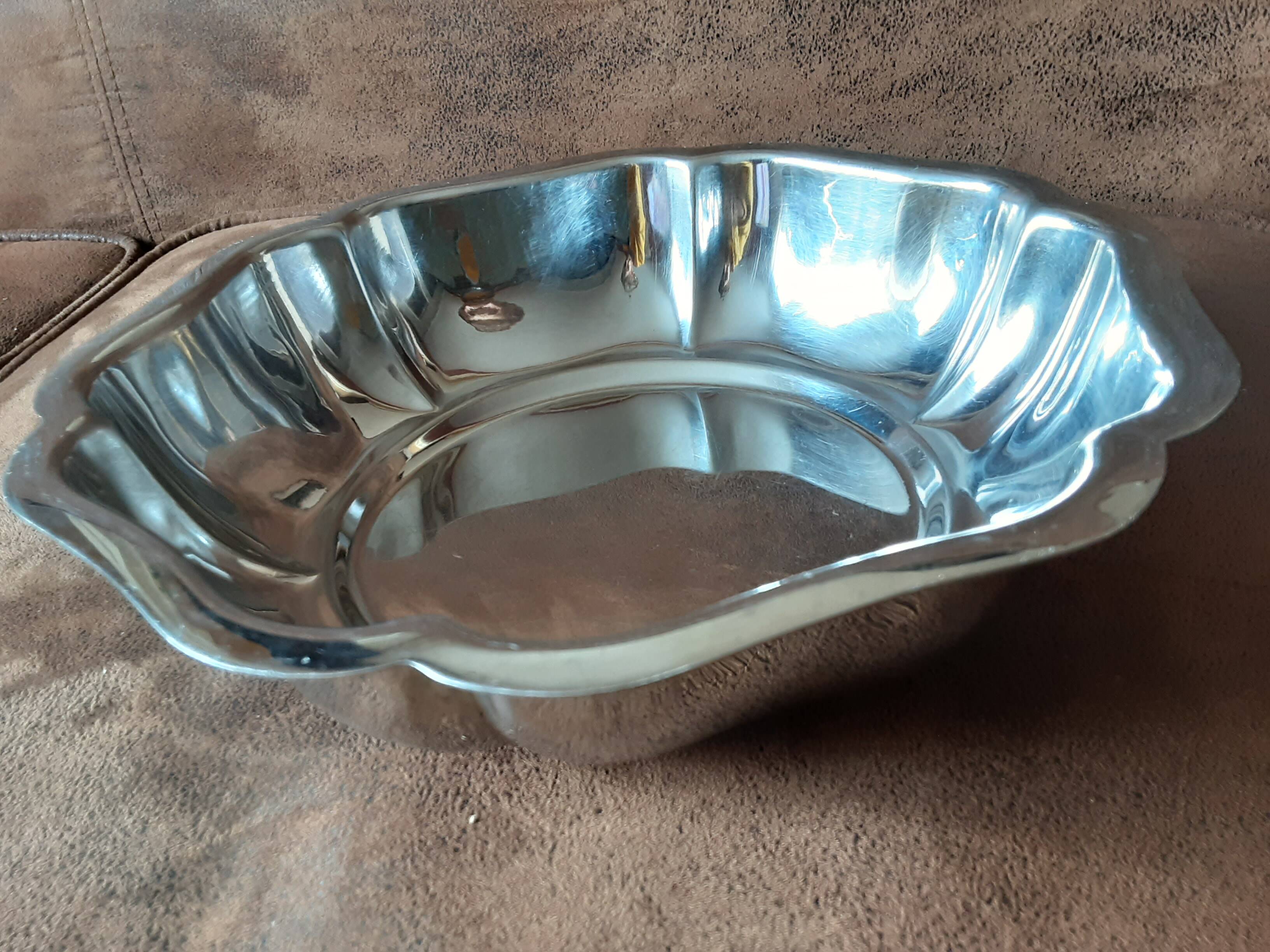 Metal salad bowl