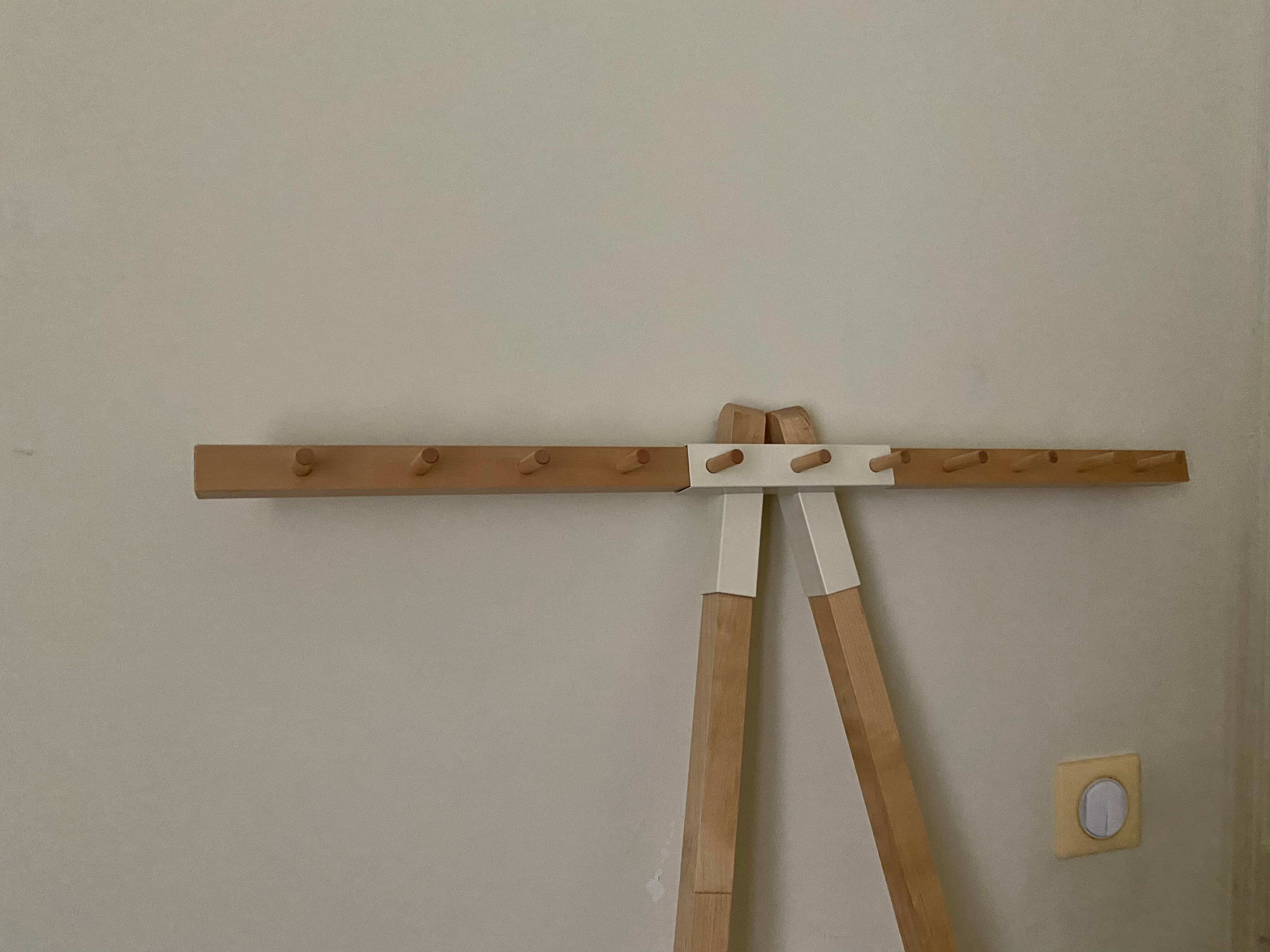 Wall shelf