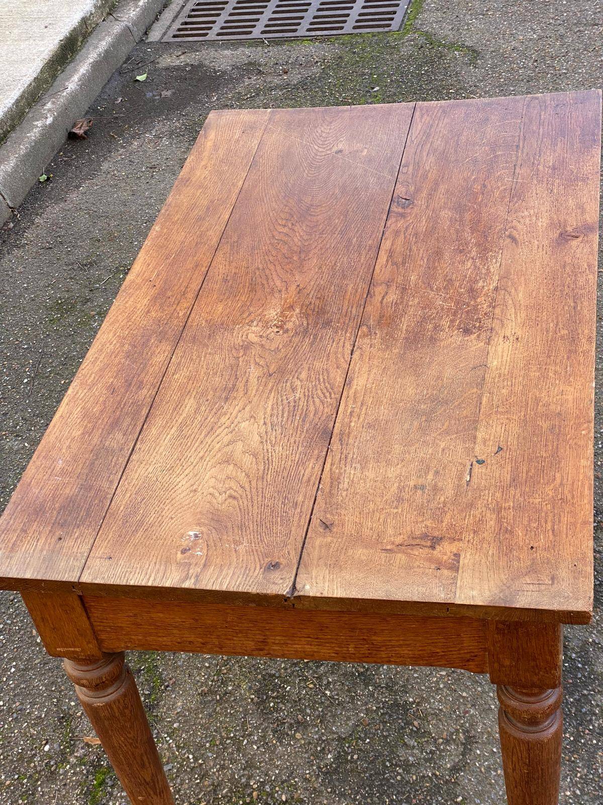 Louis Philippe desk in solid oak from the 19th century.