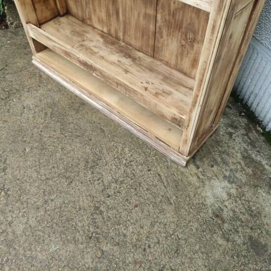 Shelf, bookcase, bibus