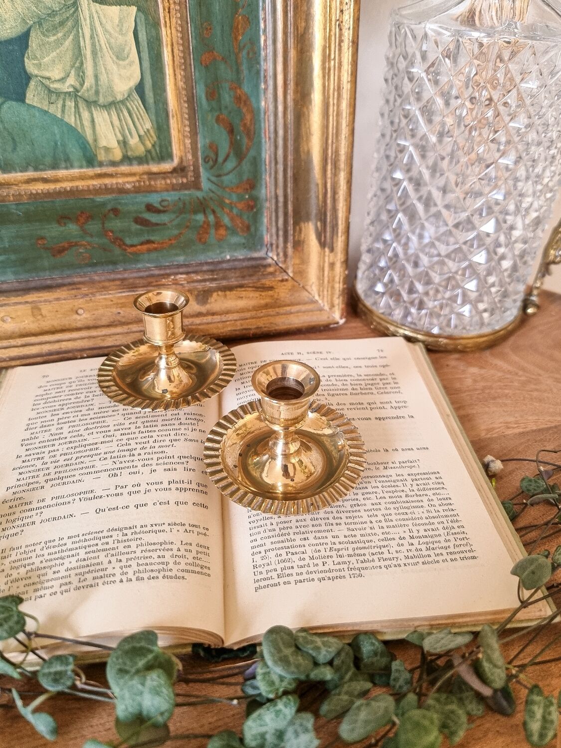 Paire de petits bougeoirs en laiton