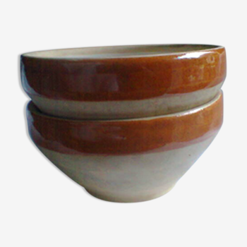 2 bowls in stoneware