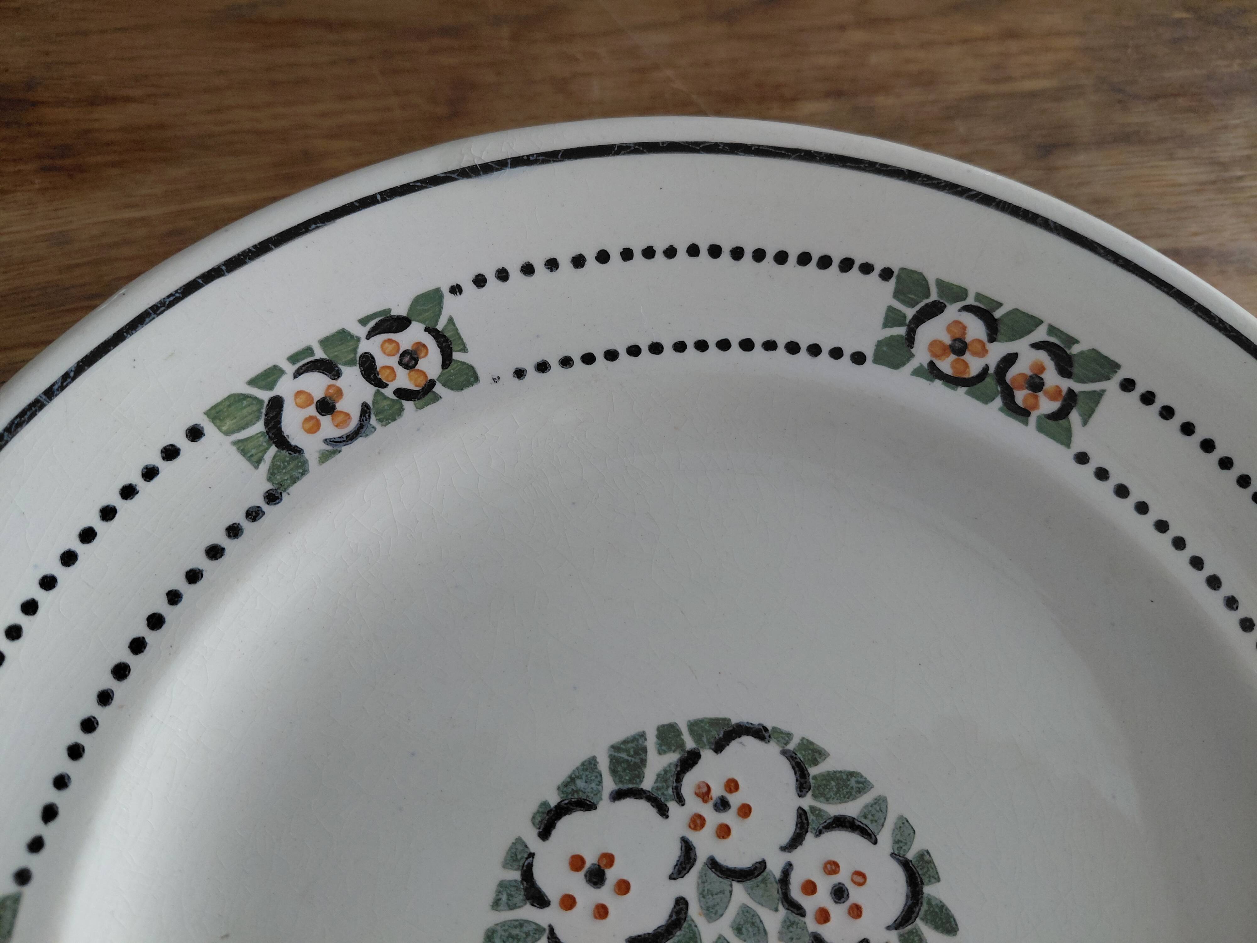 Footed plate from Longwy