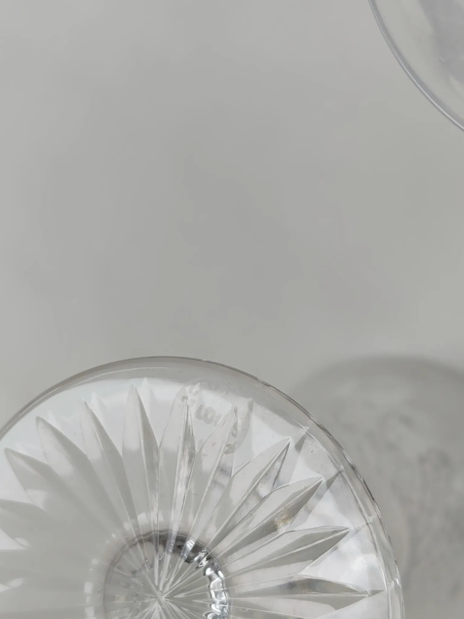 10 verres en cristal de Saint Louis, modèle tommy.15 cm.