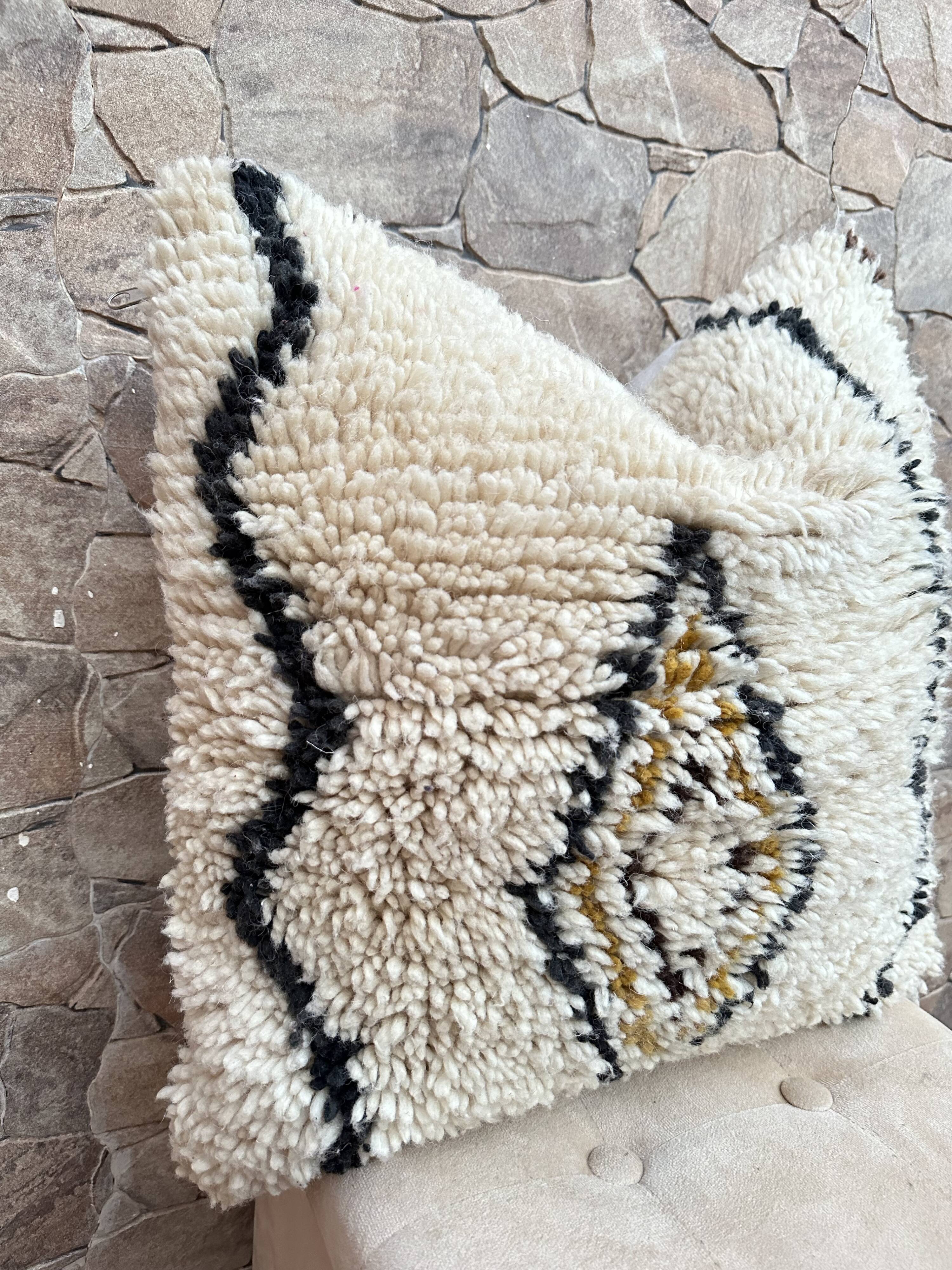 Azilal cushion cover / Authentic beni ourain cushion cover / Boho pillow cover