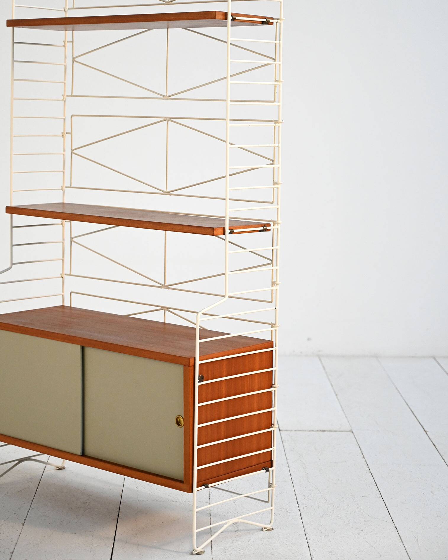 Étagère modulaire autoportante dans le style de String, années 1960