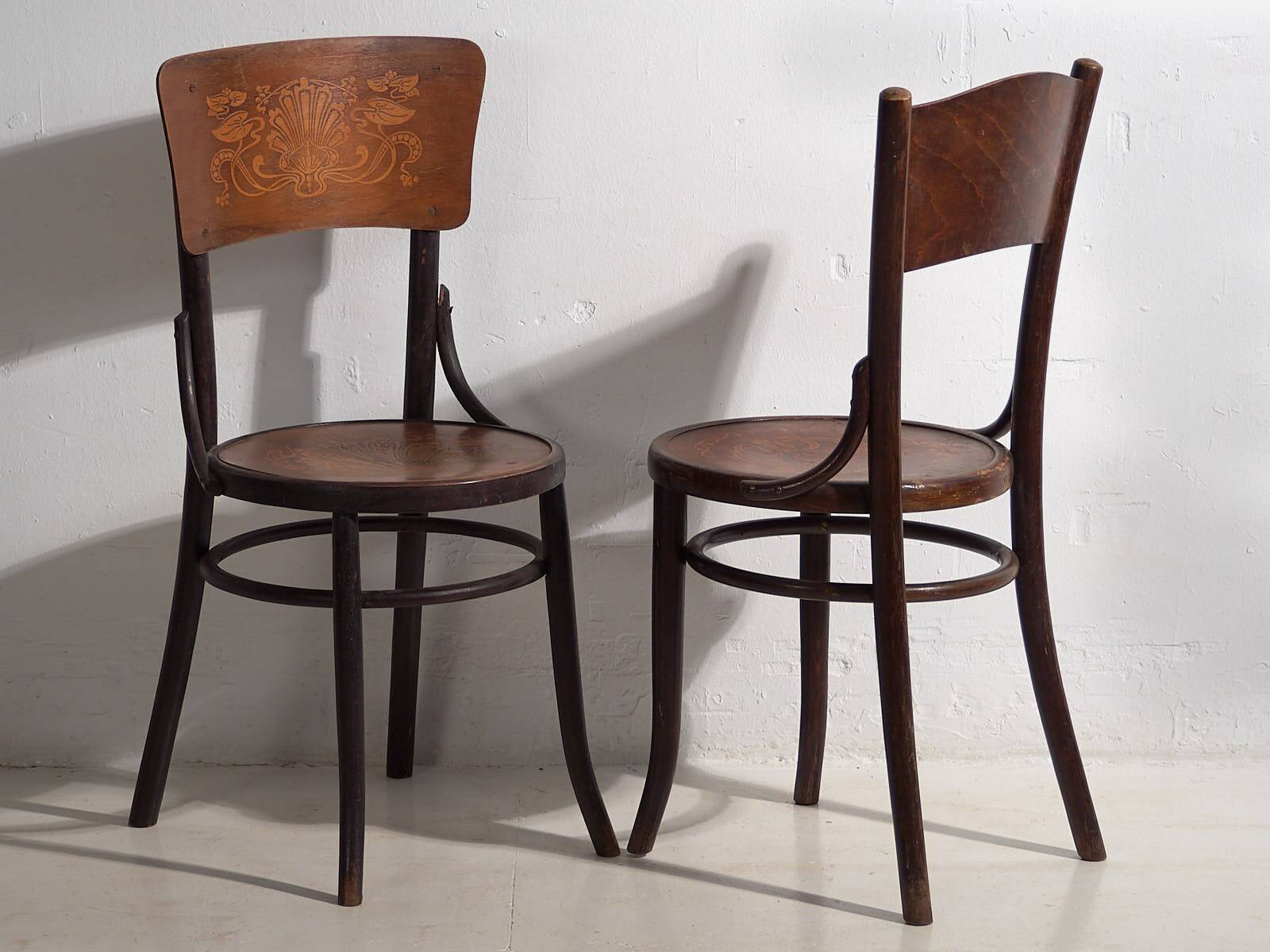 Antique Thonet dining room chairs (c.1900). Set of 4 pieces