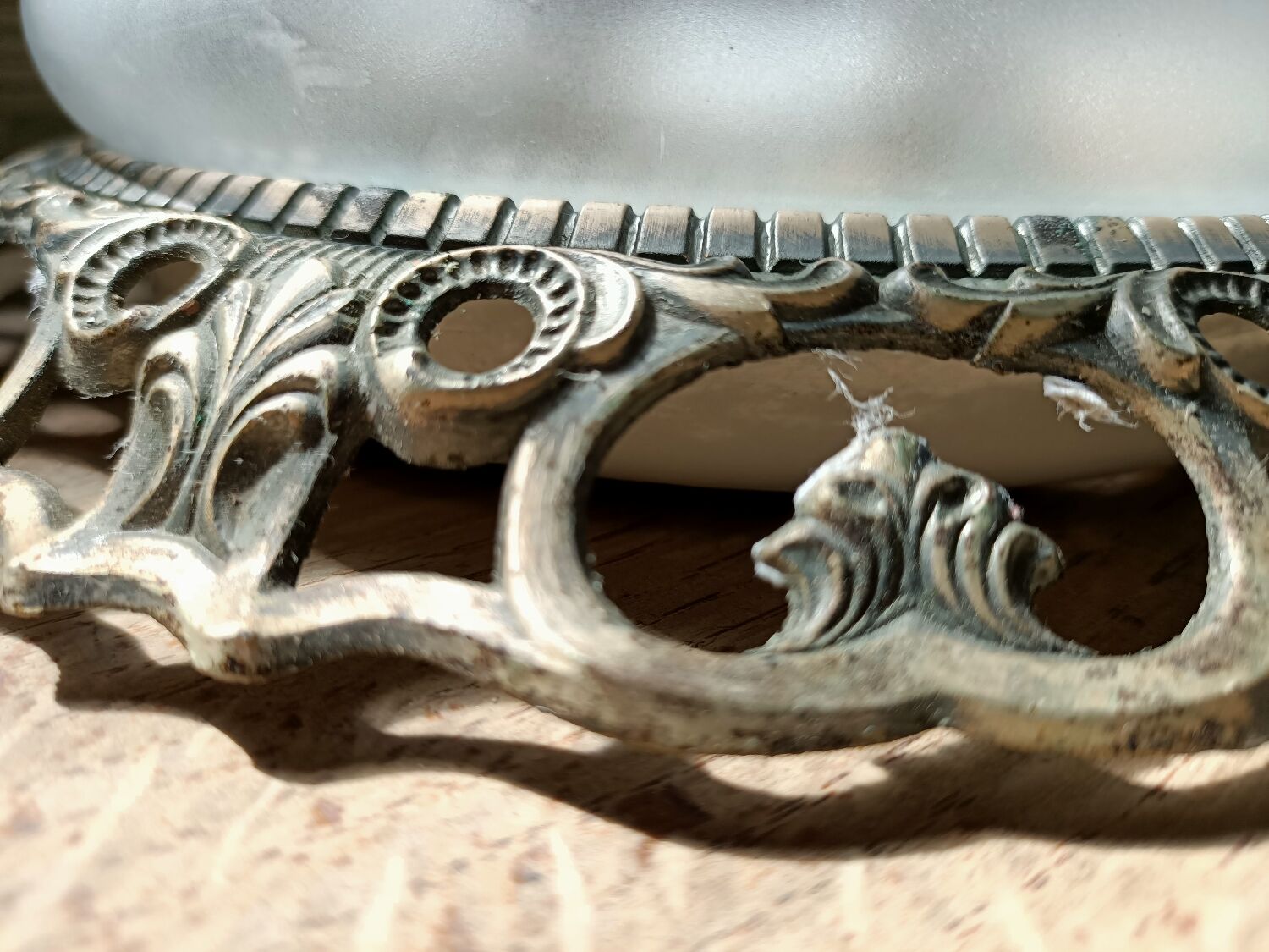 Openwork glass and brass ceiling lamp