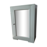 50's mint green medicine cabinet