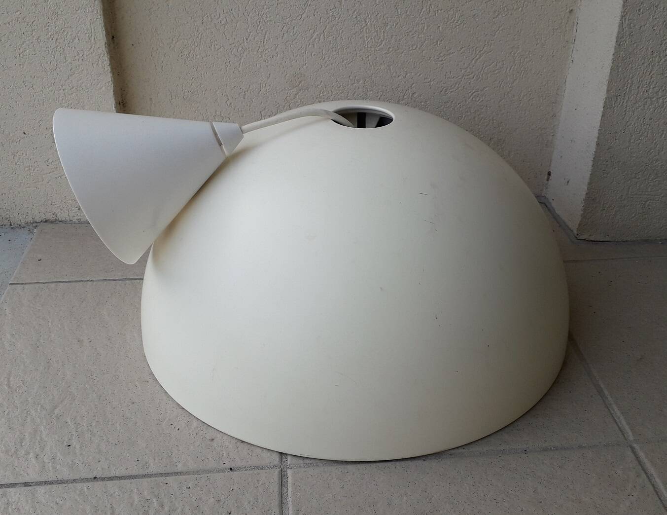 White metal suspension