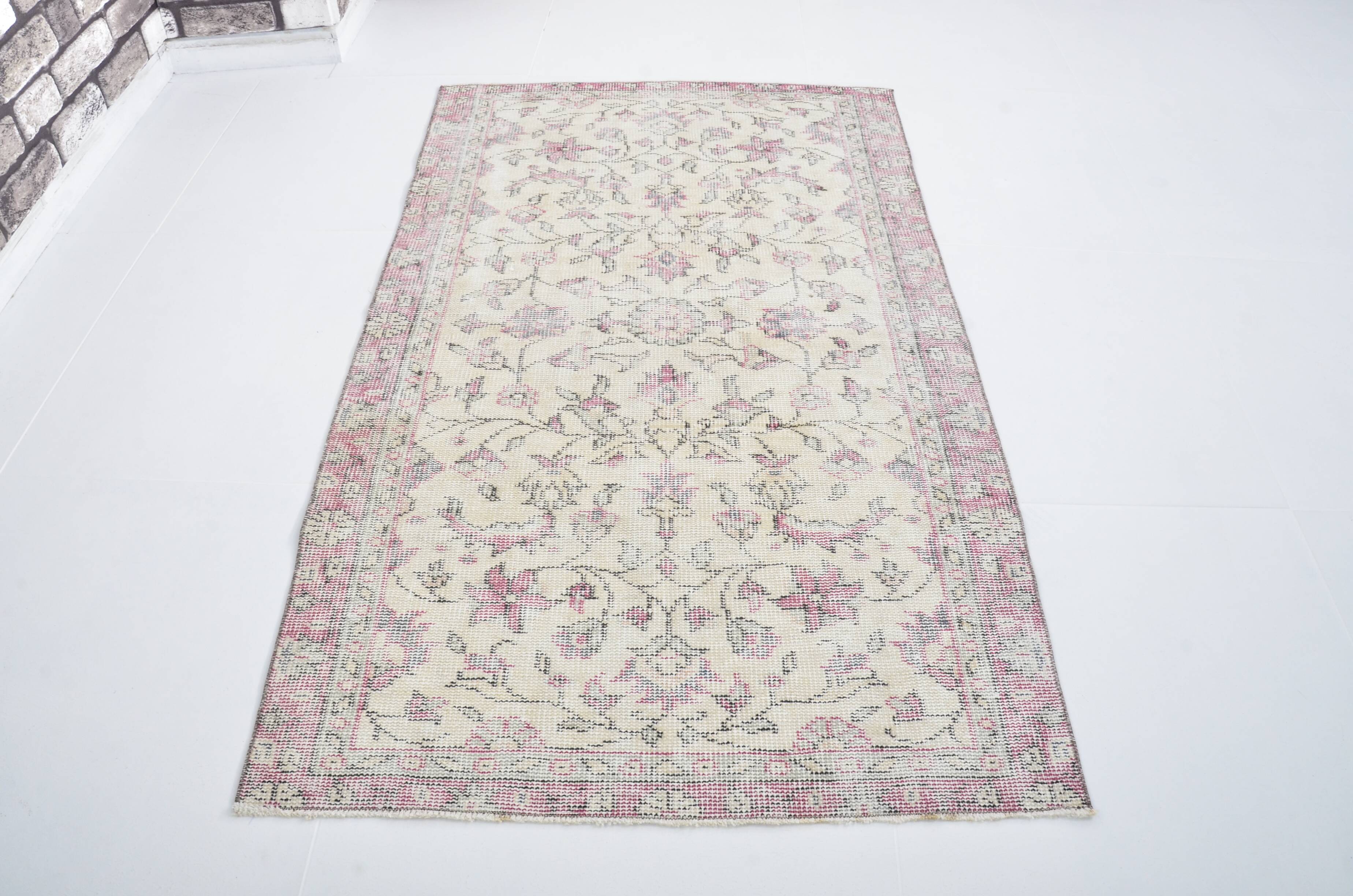 Vintage Ethnic Design Wool Carpet sku 3135