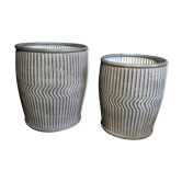 2 Dollytubs plant trays