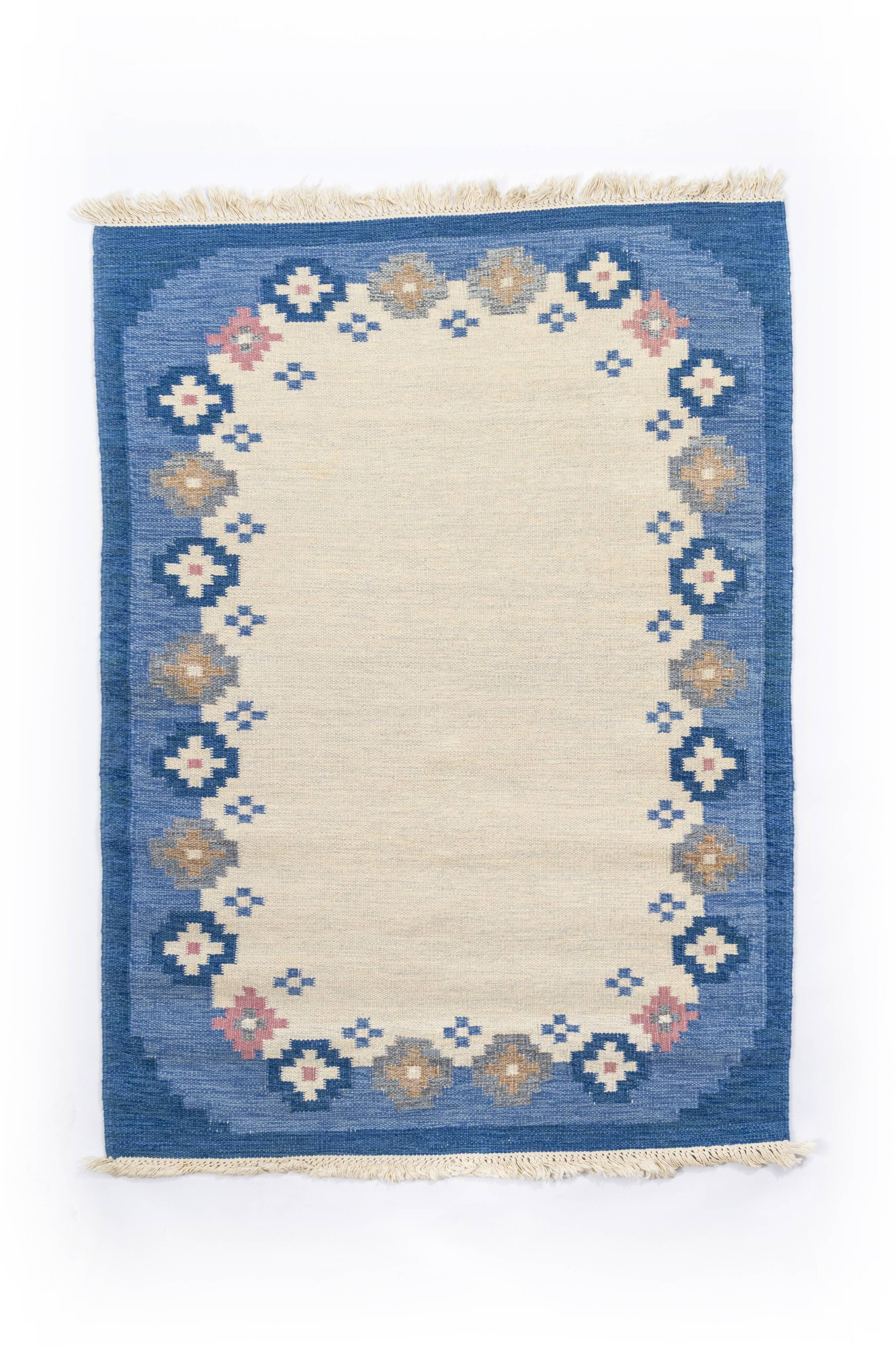 Scandinavian style vintage flat weave/kilim rug