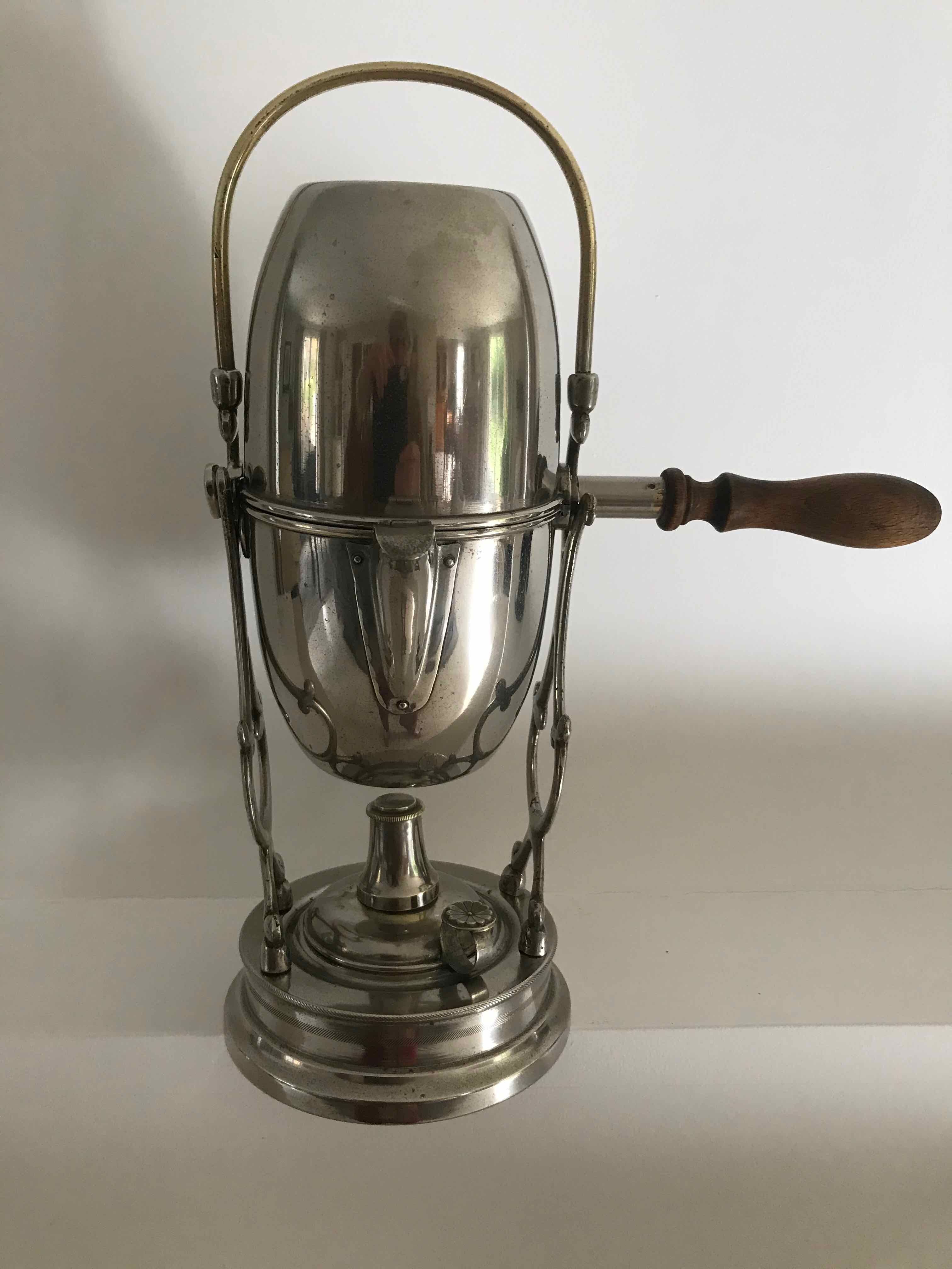 Ancienne cafetière à renversement en métal argenté