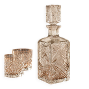 Carafe ancienne en verre taillé probablement en cristal – Motifs géométriques et bouchon assorti