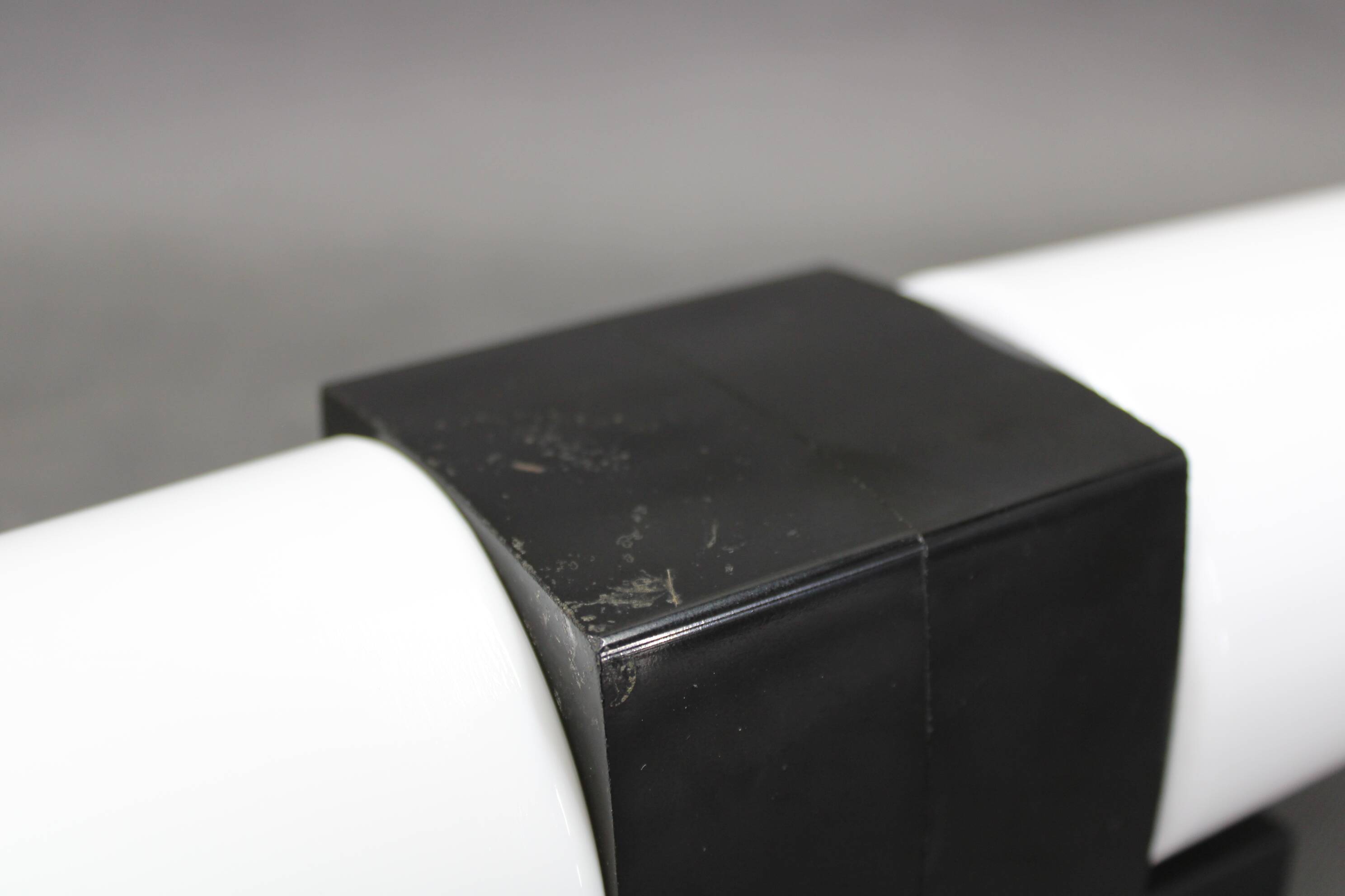 Mid-century wall light in bakelite and glass, 1960s