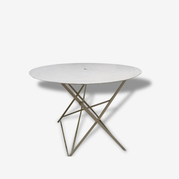 Table old round metal folding