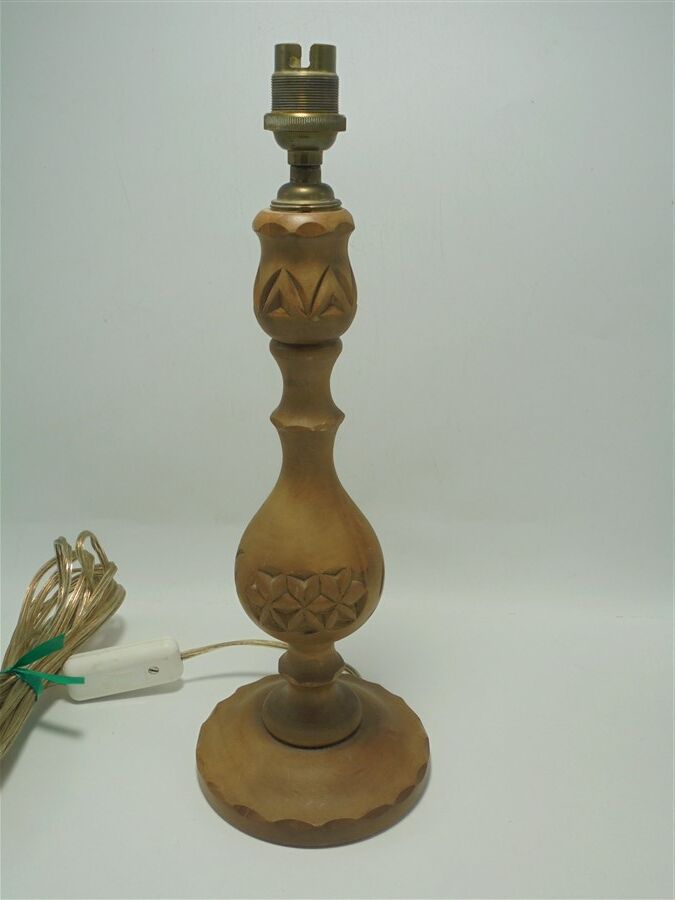 Wooden lamp foot