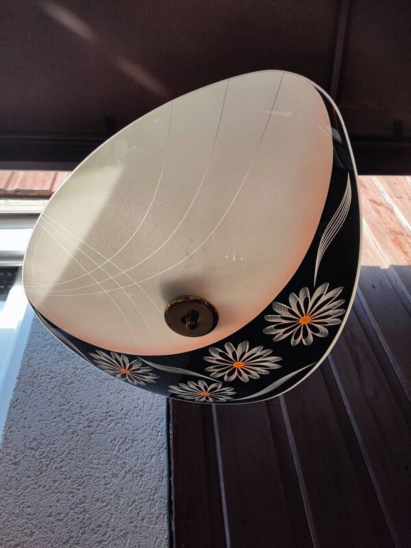 Suspension en verre peint