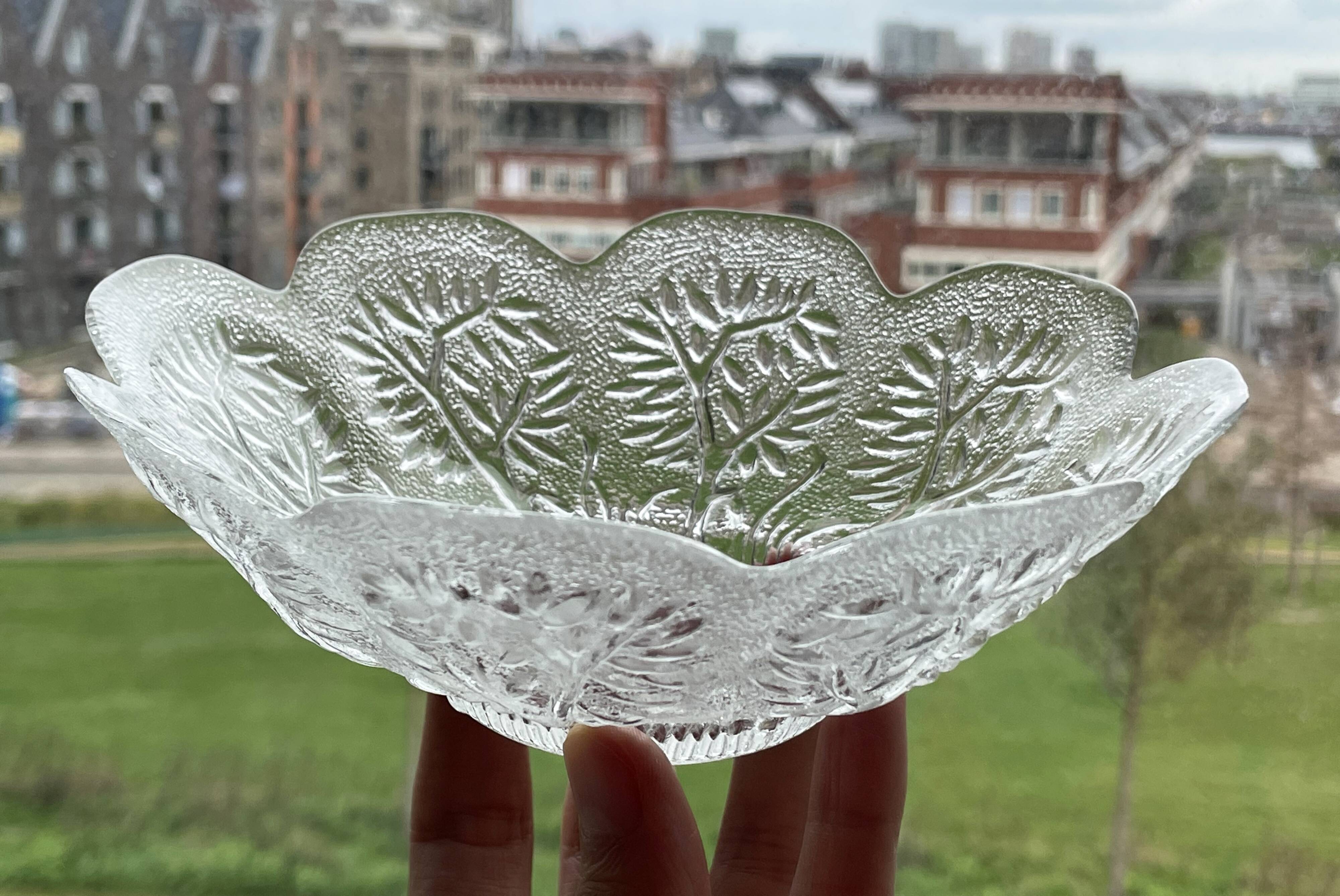 East German (GDR, probably Lausitzer) Crystal Glass Serving Bowl with Tree Motif