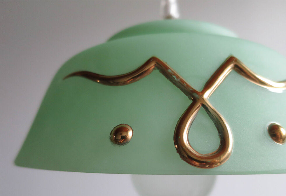 Opaline mint suspension