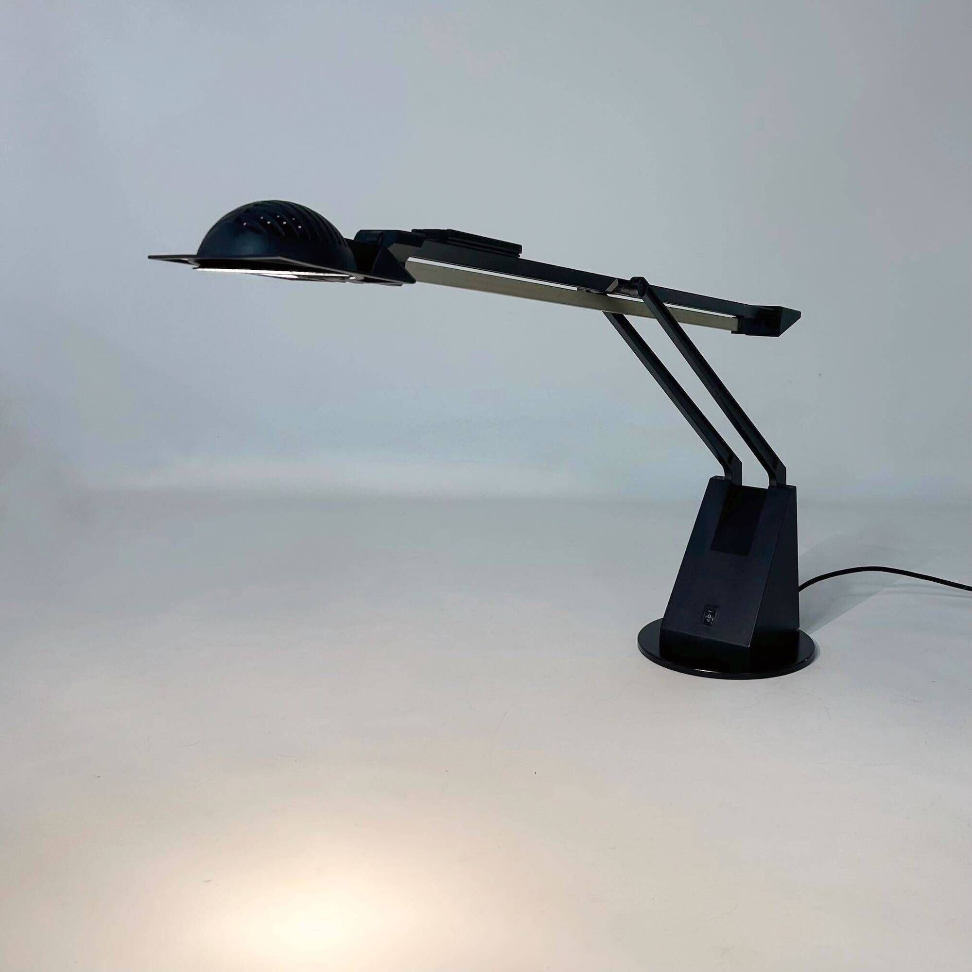 Italian Desk Lamp “Fila” by Chanan Gardi for Sirrah, 1980s