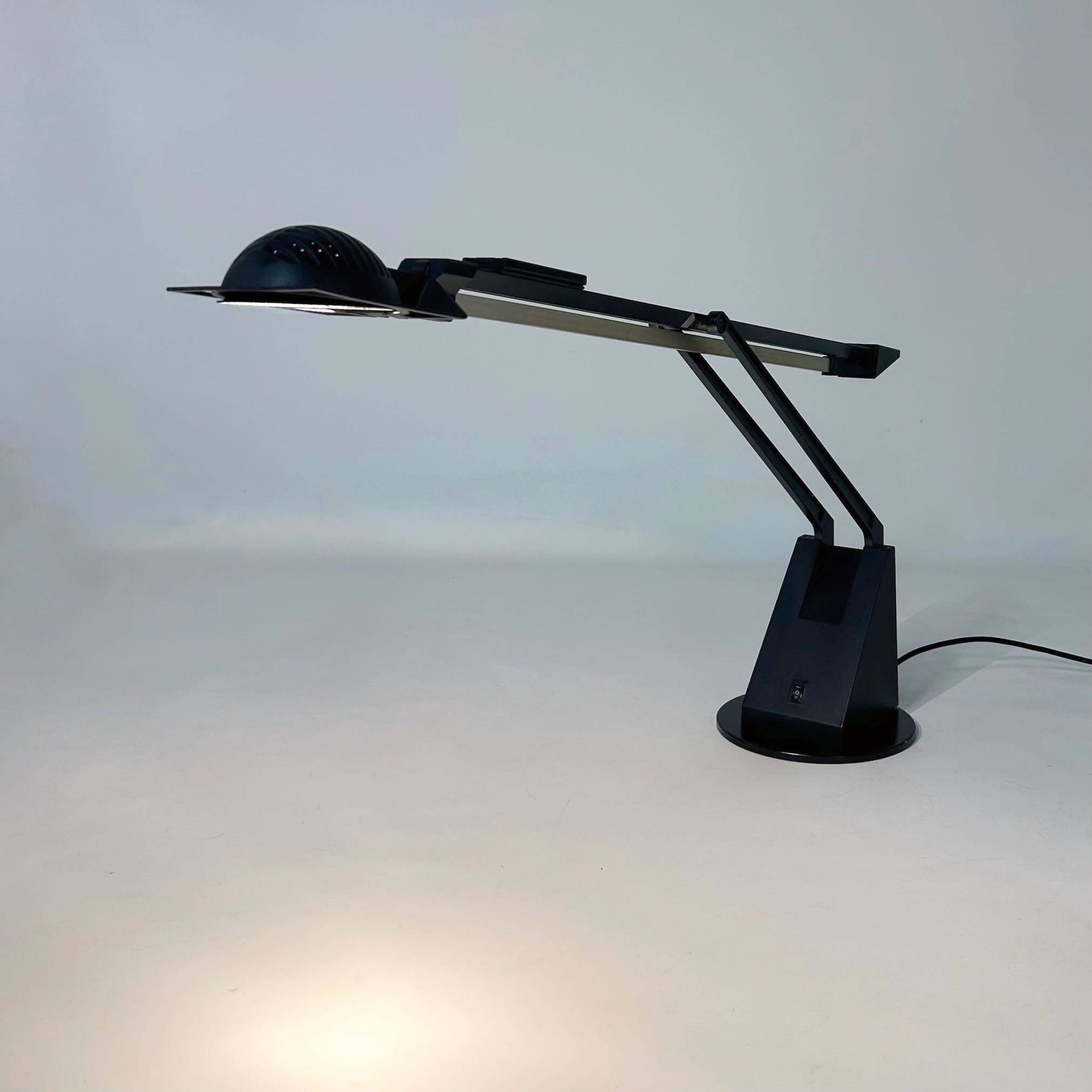 Italian Desk Lamp “Fila” by Chanan Gardi for Sirrah, 1980s