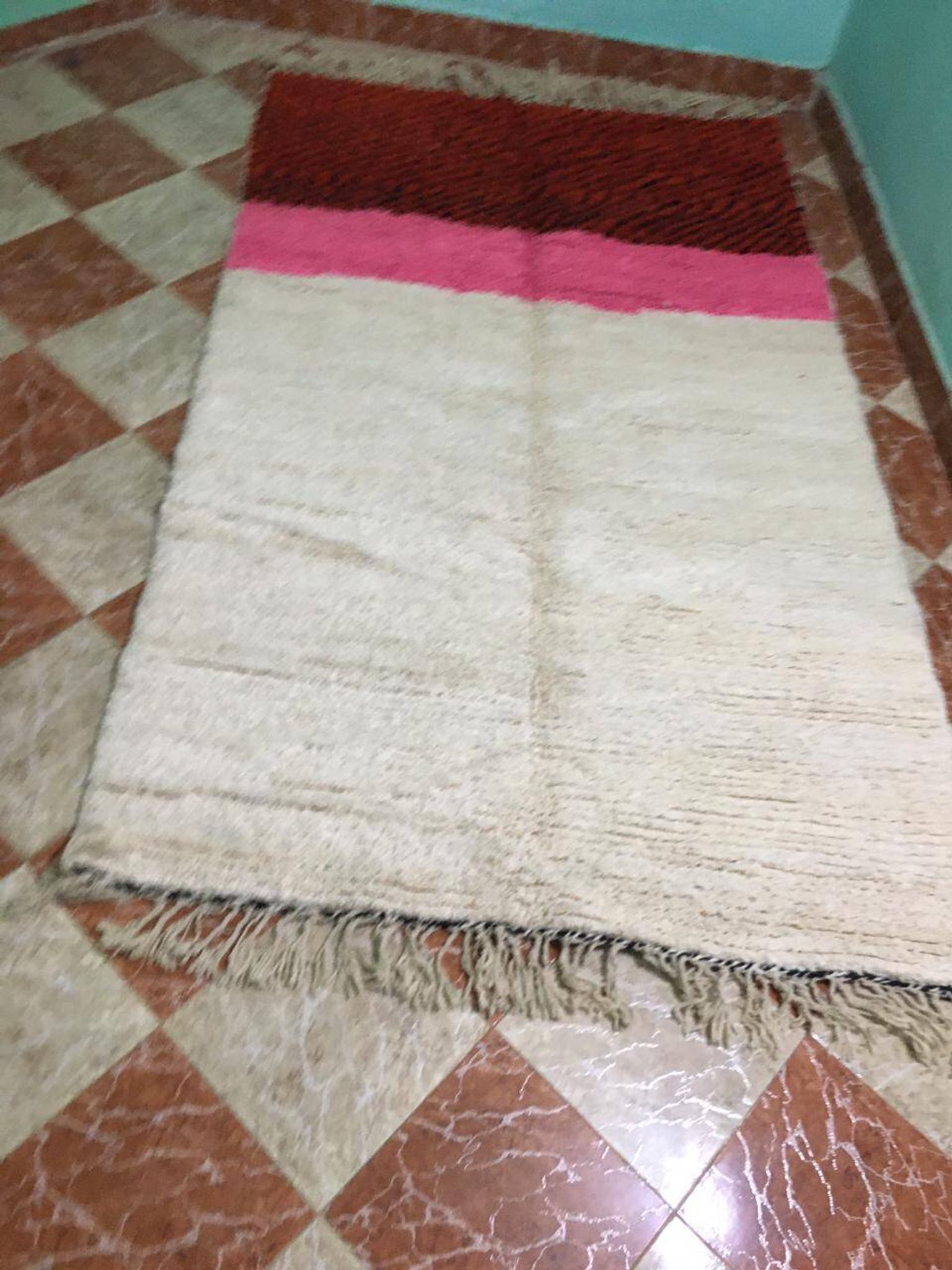 Magnifique Tapis artisanal unique 250cmx150cm