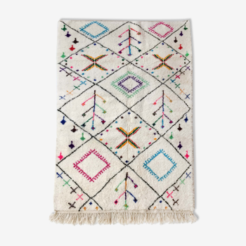 Tapis berbère marocain Azilal écru à losanges et motifs colorés 262x150cm