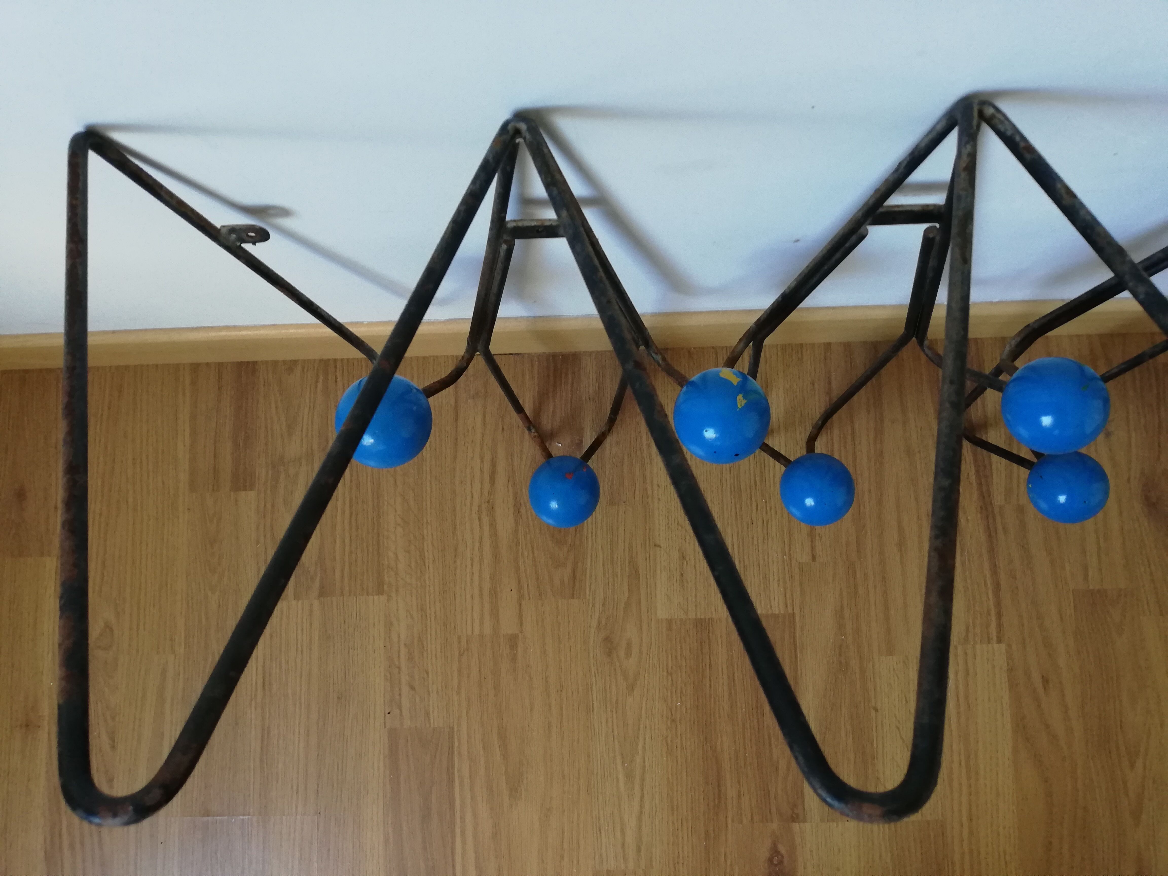 Door coats 7 balls 60 years