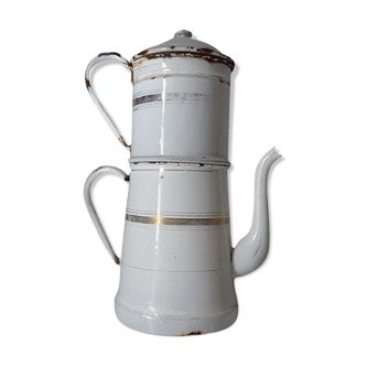 Cafetière émaillée parisienne de couleur blanche