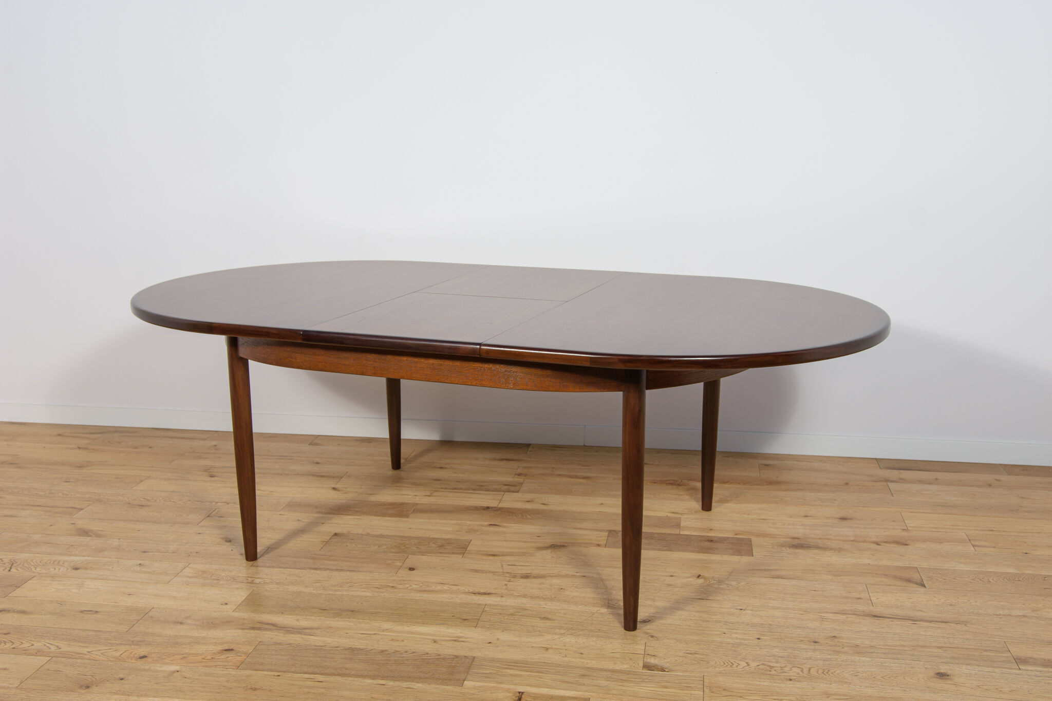 Mid-century modern teak oval dining table from G-Plan, United Kingdom, 1960s