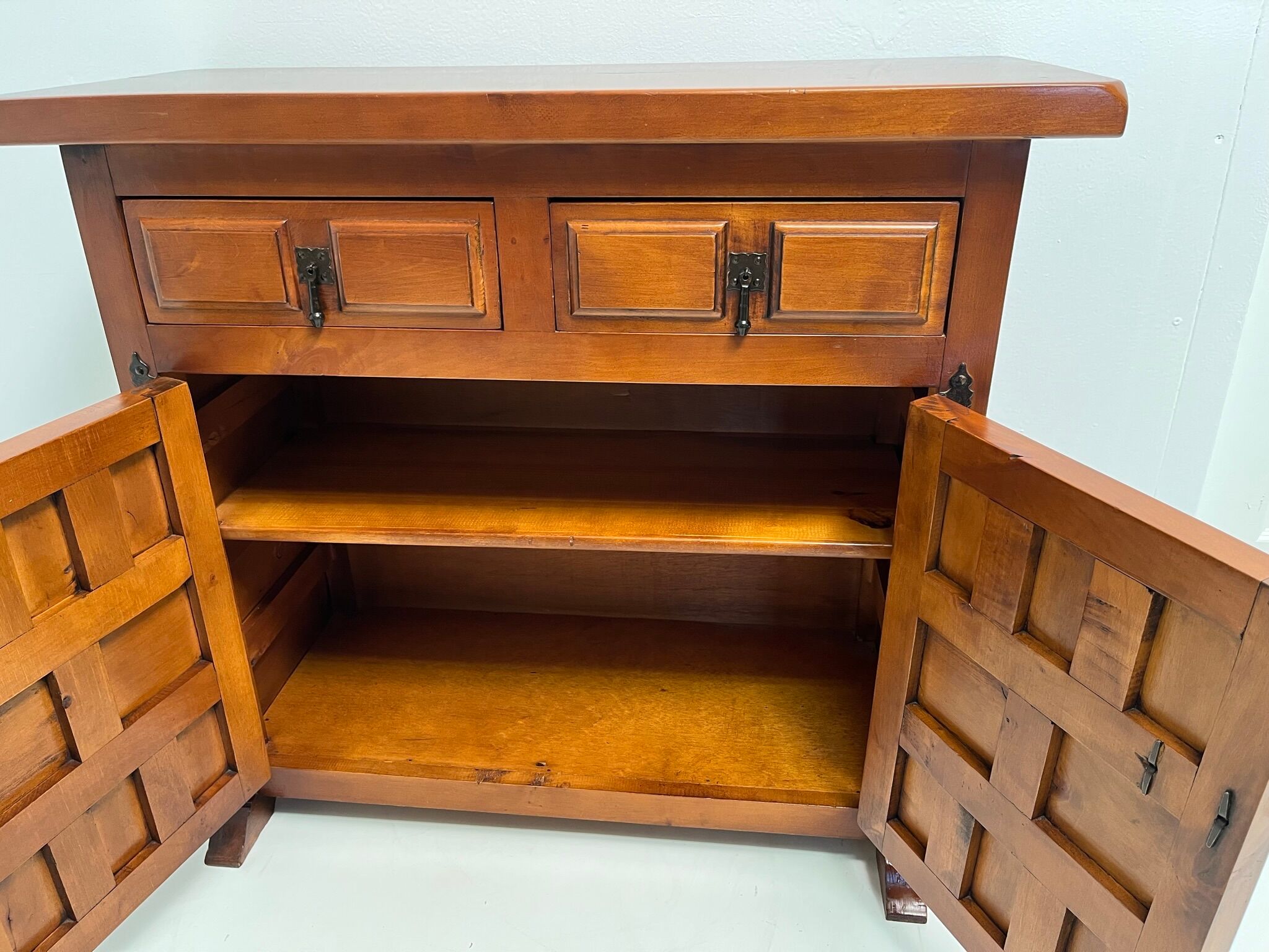 Buffet commode catalan vintage