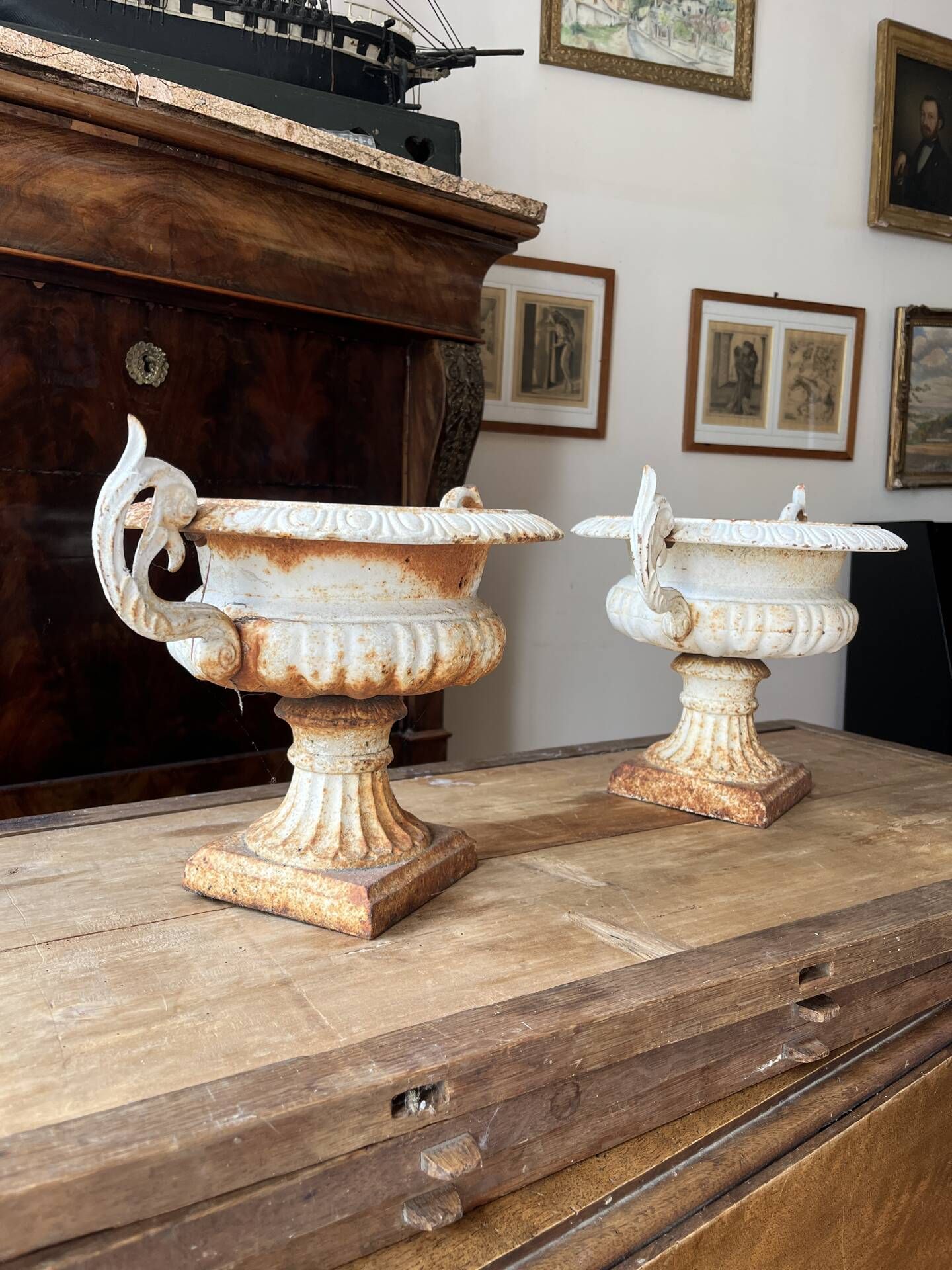 Vases Médicis blanc