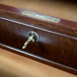 Hepplewhite mahogany showcases from the 1930s