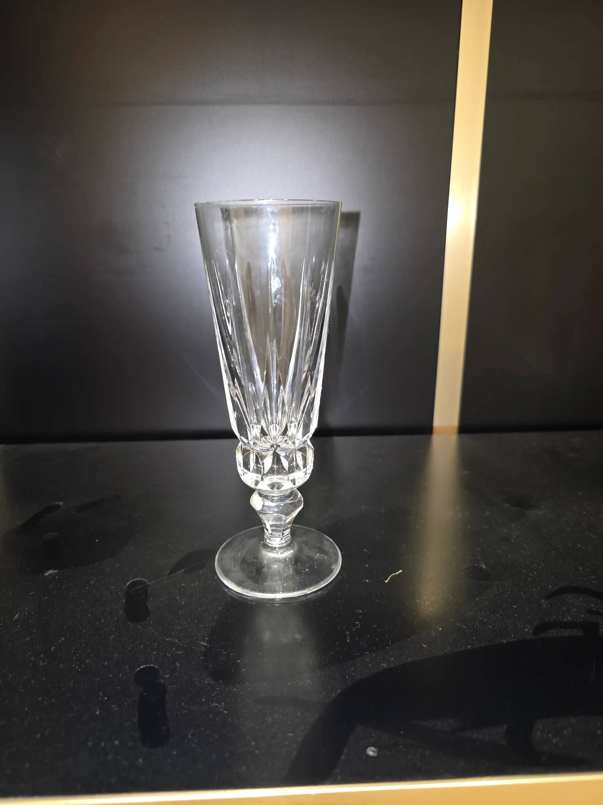 12 Saint-Louis Guernesey model champagne flutes in cut crystal