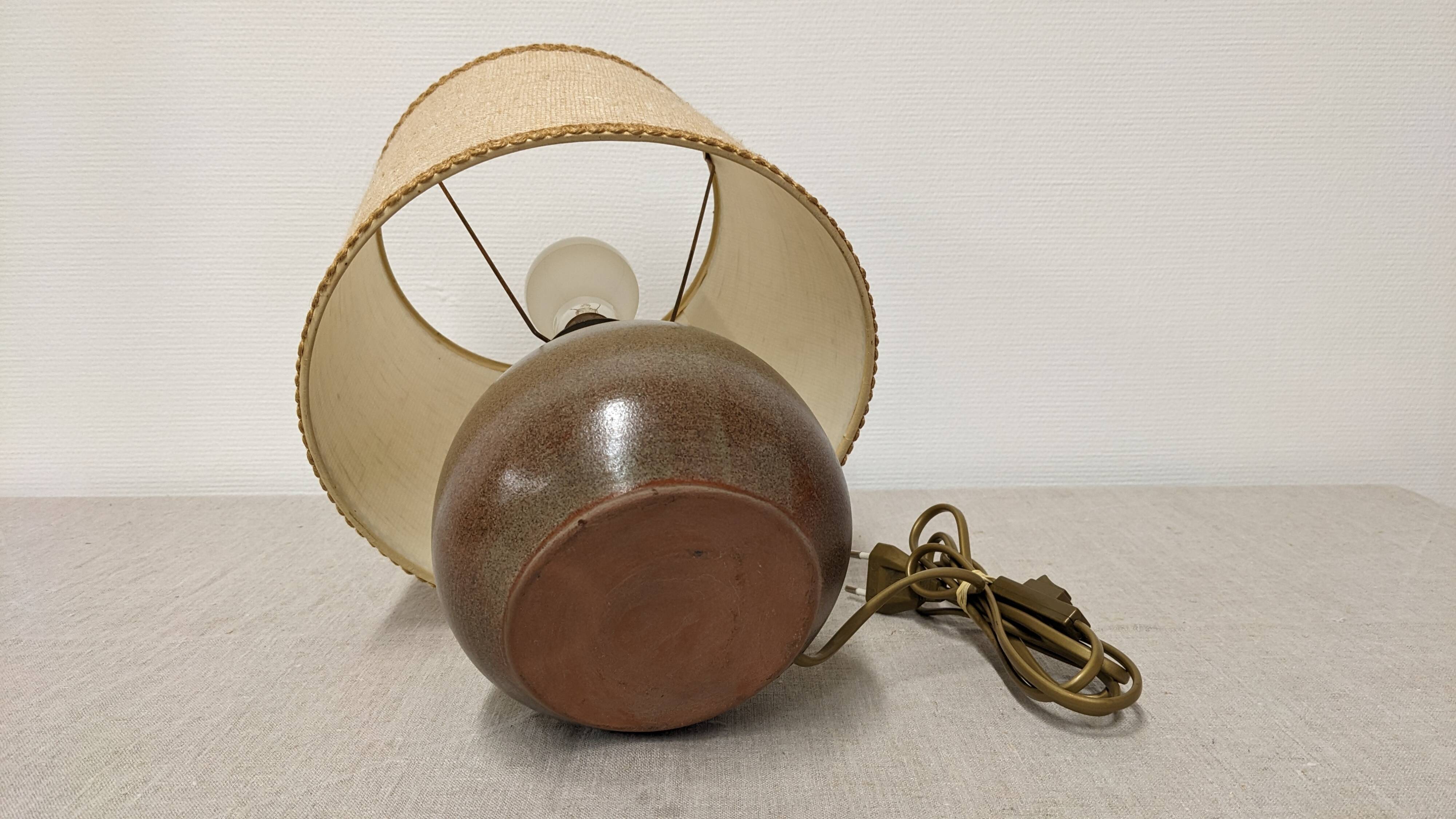 Lampe boule en terre cuite vernissée, France vers 1970