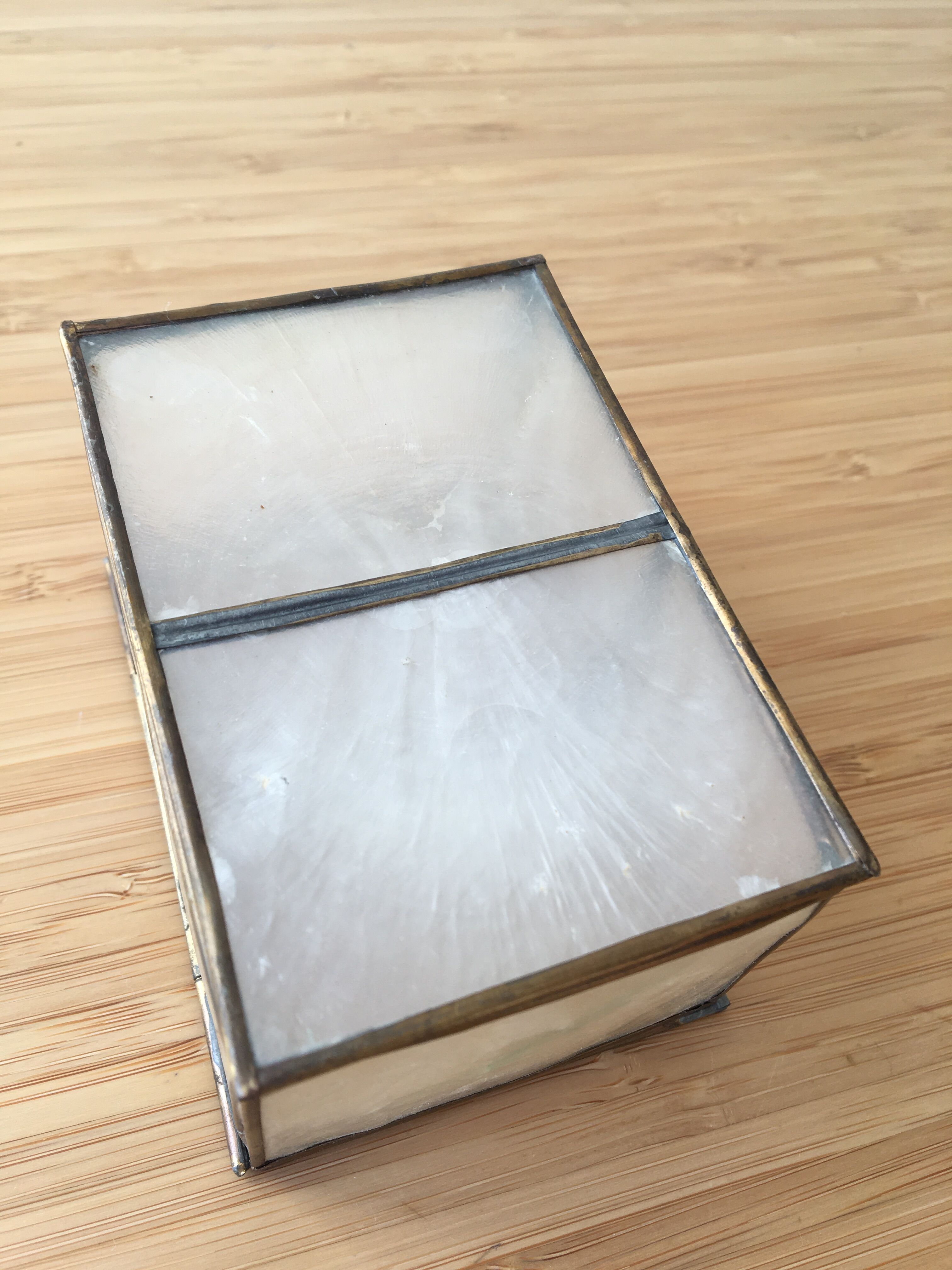 Vintage box in mother-of-pearl and brass