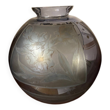 Vase art deco d'argyl annees 30 en verre souffle et decor floral a l'acide