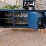 Buffet with red sweet sauce and blue garnish.