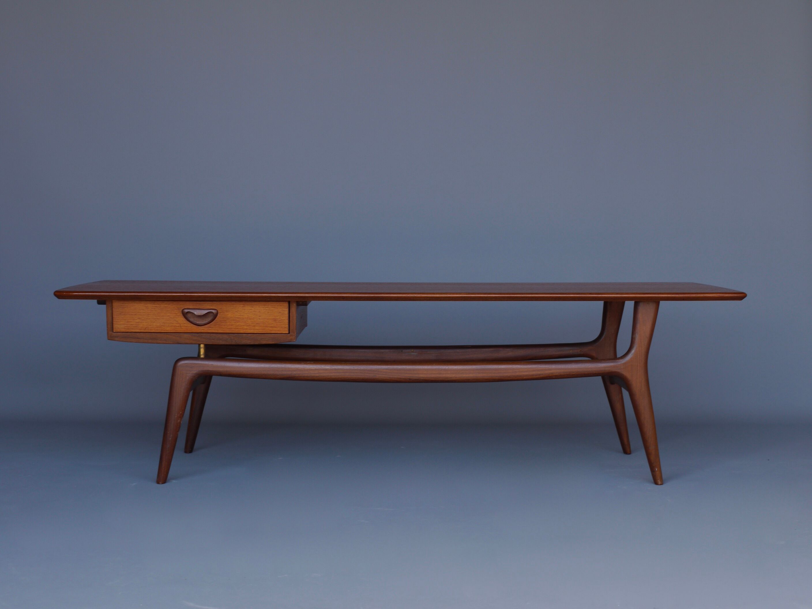 Teak coffee table by Louis van Teeffelen for Wébé. 1950s
