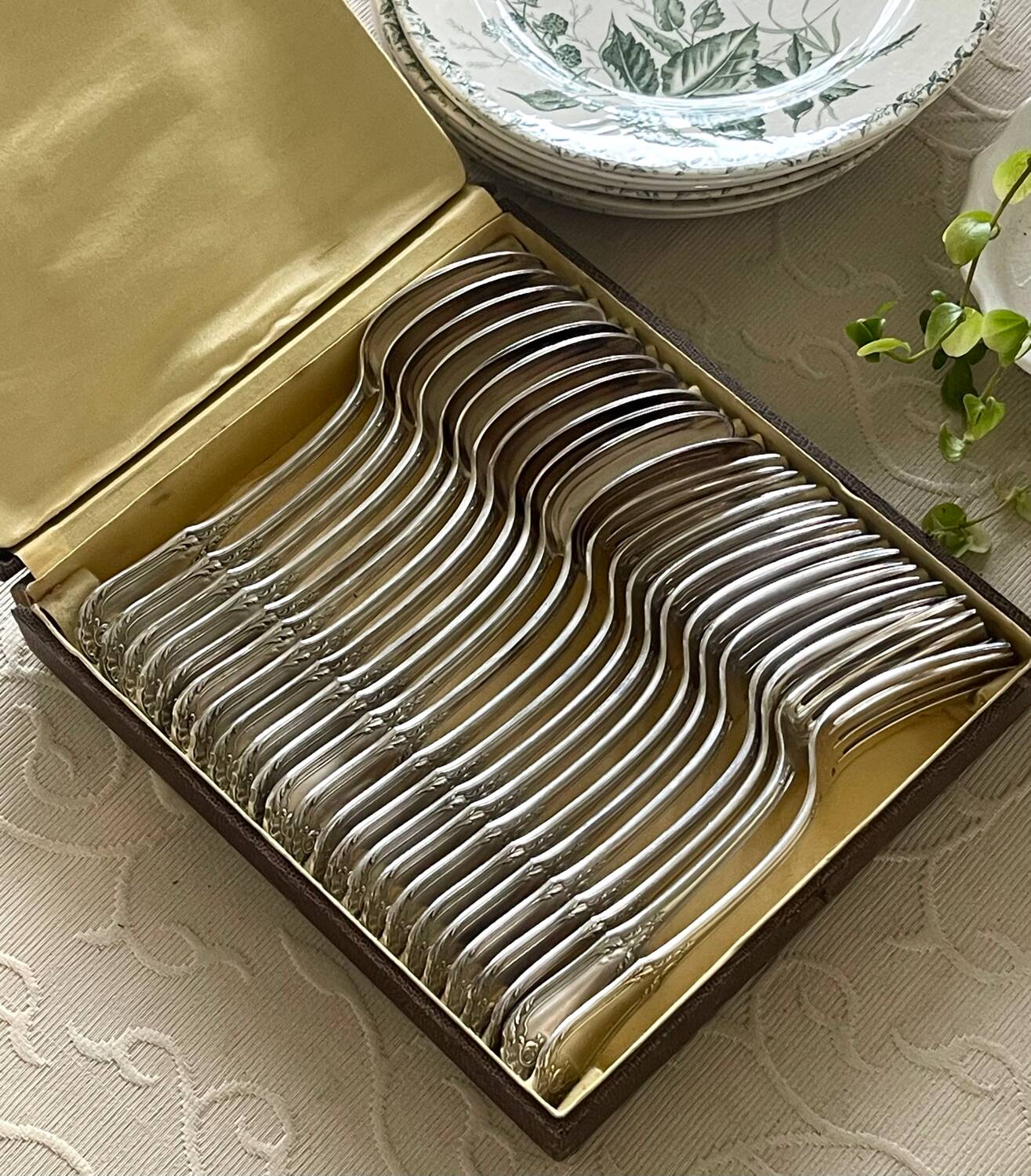 24 couverts anciens Louis XV.