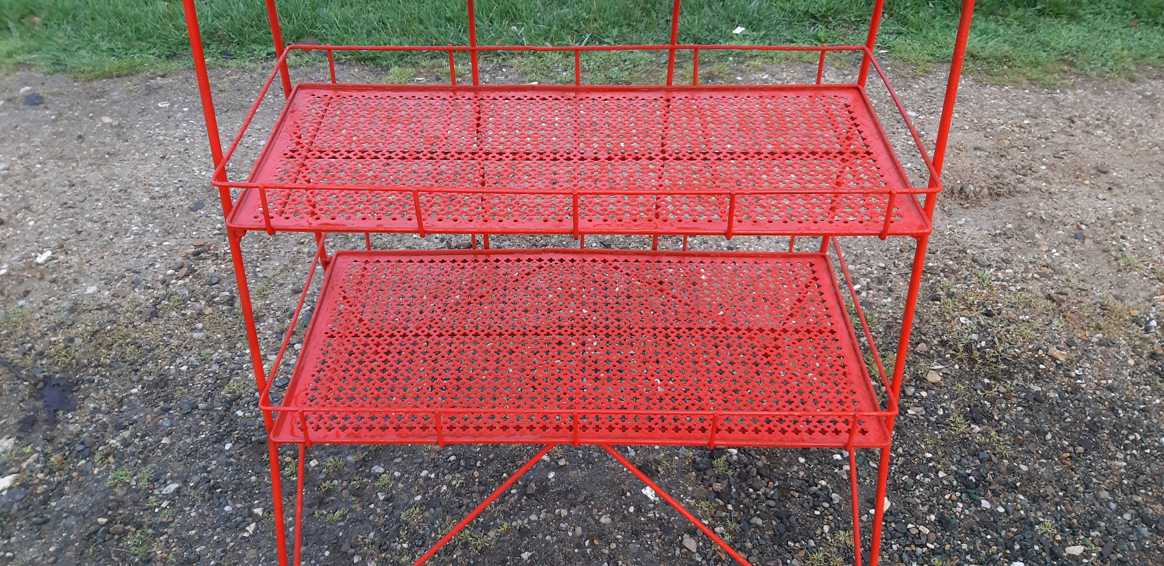 Store shelf furniture