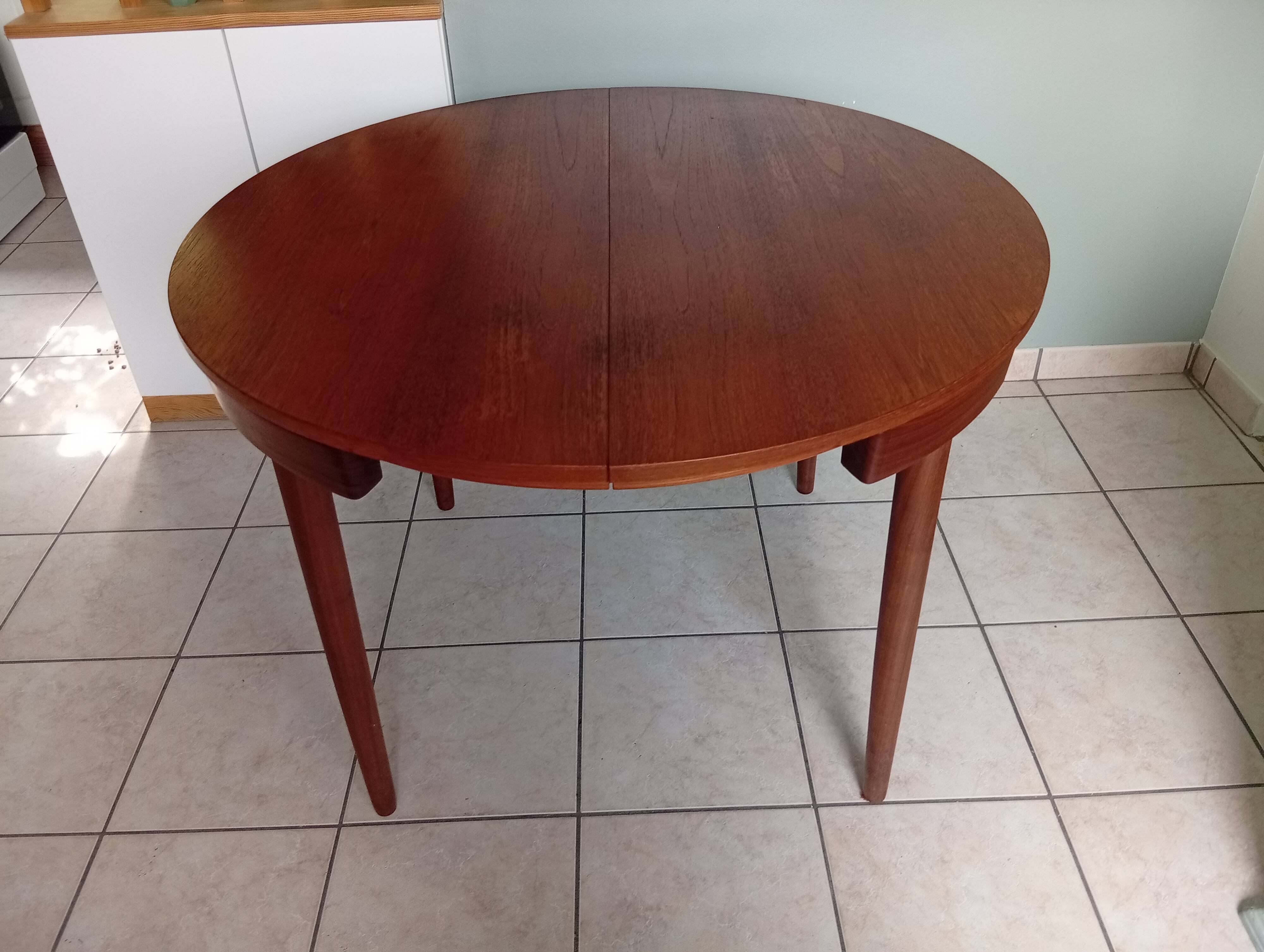 Danish table Frem Røjle Hans Olsen extendable round Scandinavian
