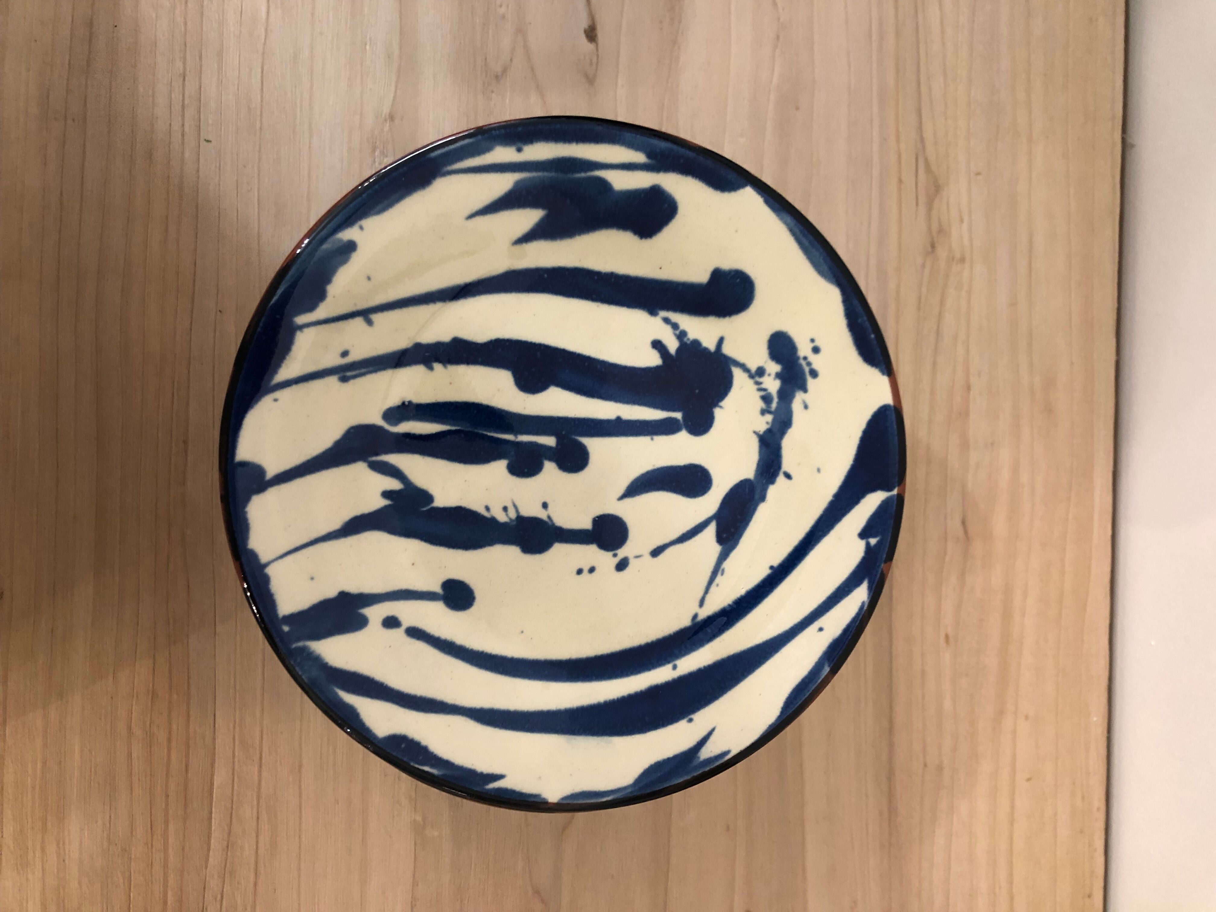 Desert plate in sandstone blue pattern