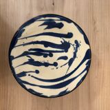 Desert plate in sandstone blue pattern