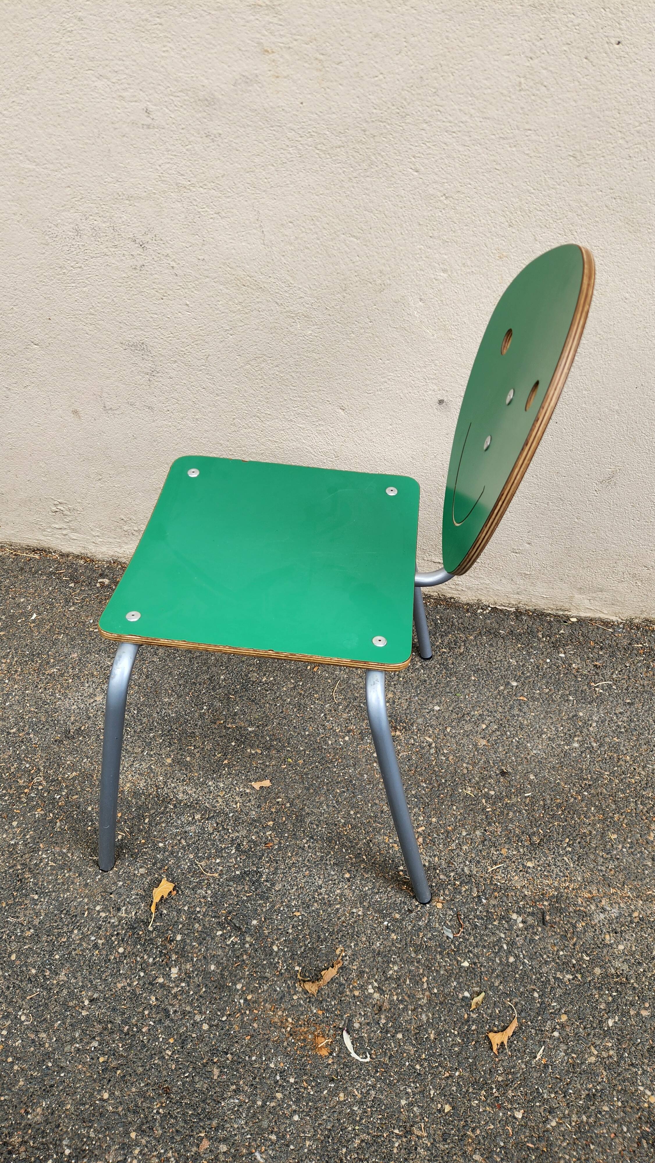 "Smile / Face" design chairs by Agatha Ruiz de la Prada - AMAT