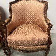 Paire de bergères de style Louis XV en bois narurel XX siècle