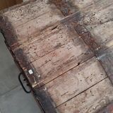 Grande malle en bois bombée