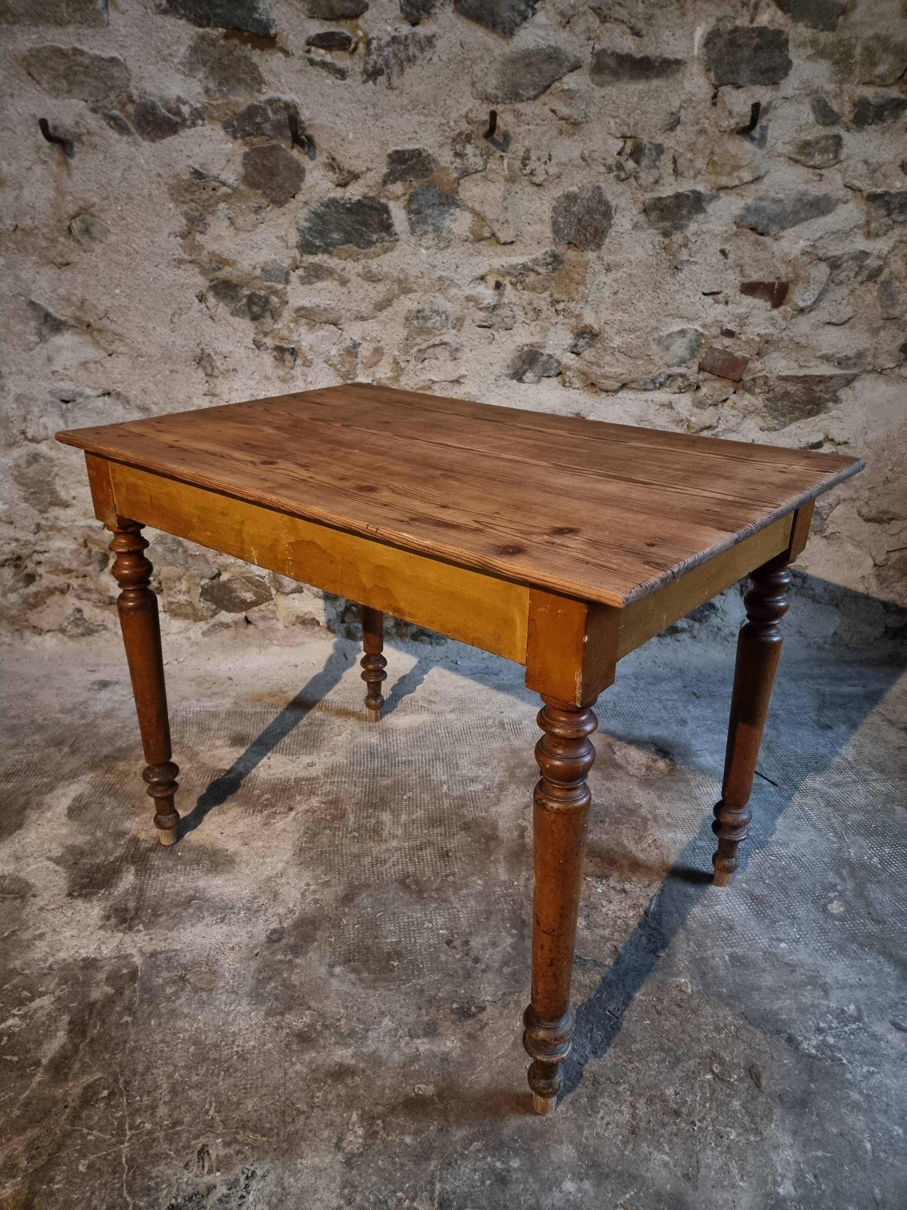 Vintage French farmhouse table, 1920s–1930s